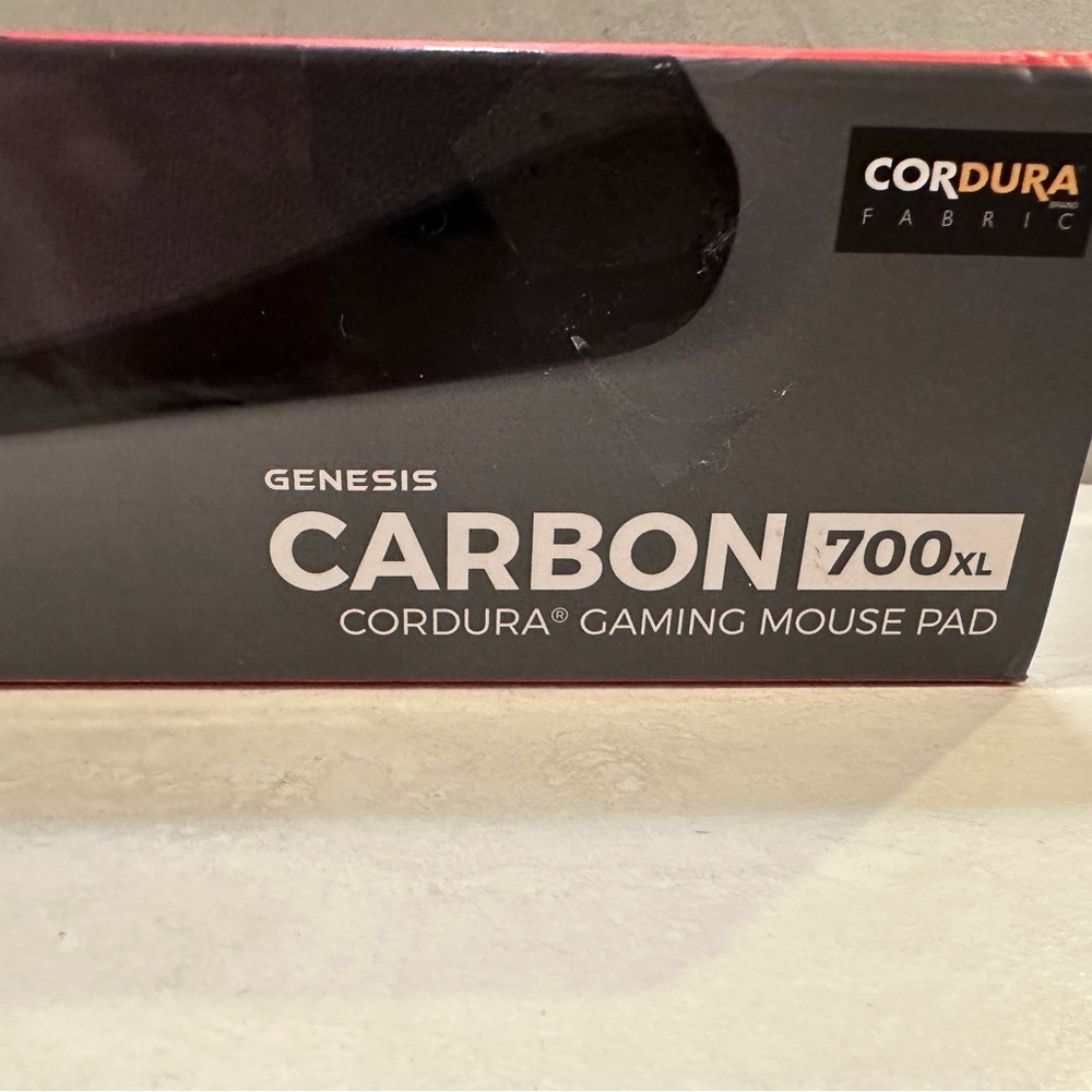 Genesis Mouse Mat Carbon Logo 700 XL 400mm x 450 mm - Picture 2 of 7